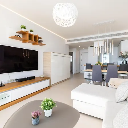 Апартаменты Higueron Med Sunset *